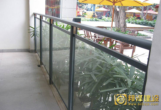 玻璃栏板